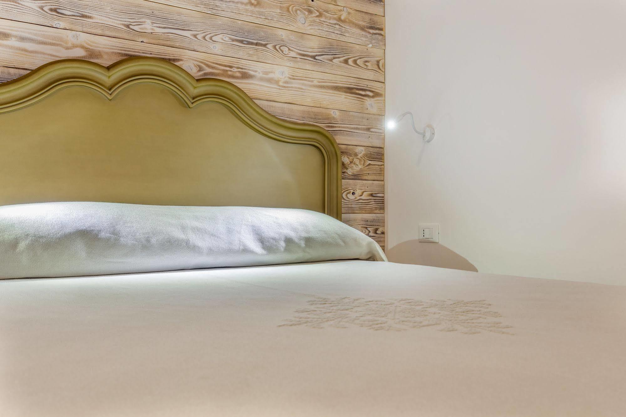 Mannois - Lofts & Apartments Орозеи Екстериор снимка